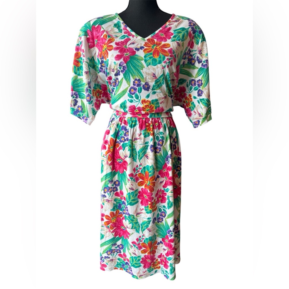 Koret Colorful Floral Tropical skirt and shirt set Large